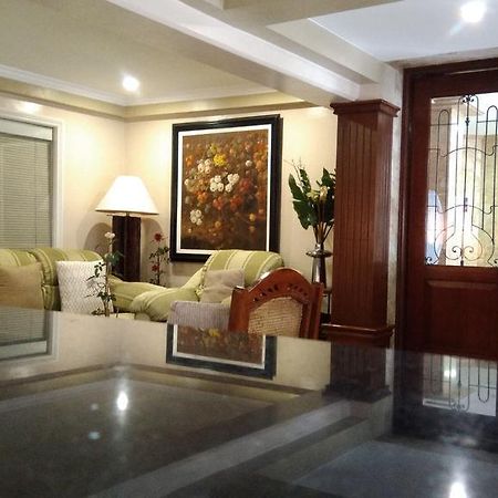 Ralph Anthony Suites Manila Esterno foto
